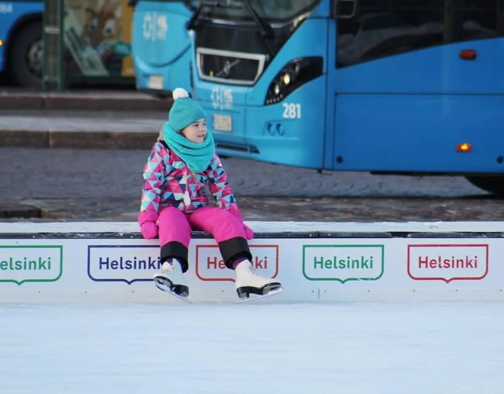ice skating in helsinki jaapuisto