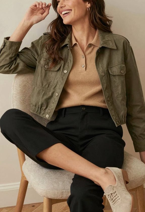 casual adventurous outfit combination