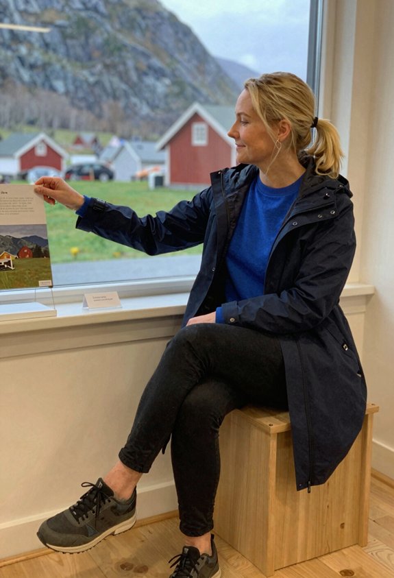 stylish rainy day outfit